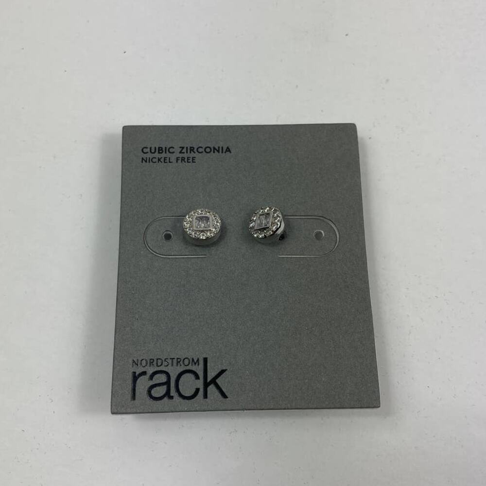 4/$25 NWT Nordstrom cubic zirconia stud halo earrings